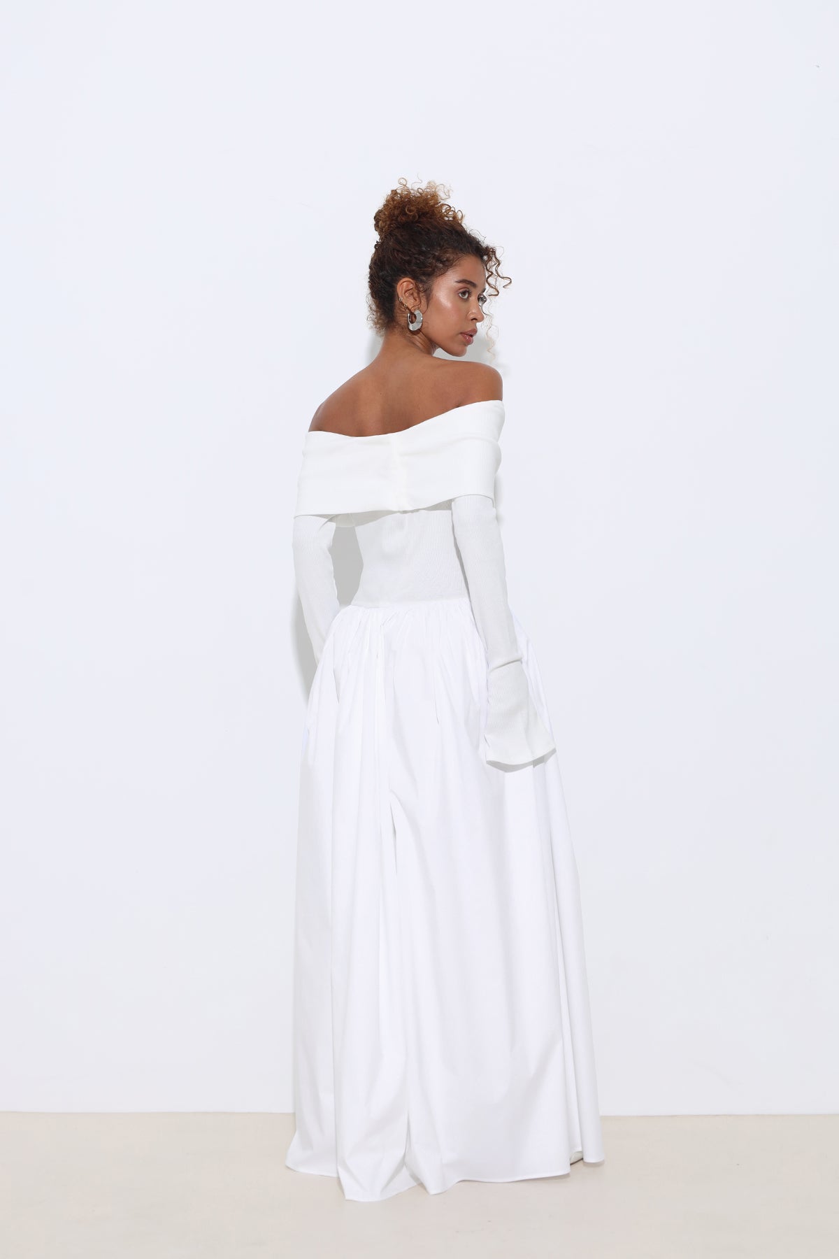 Aurena Long Sleeve Maxi White Dress