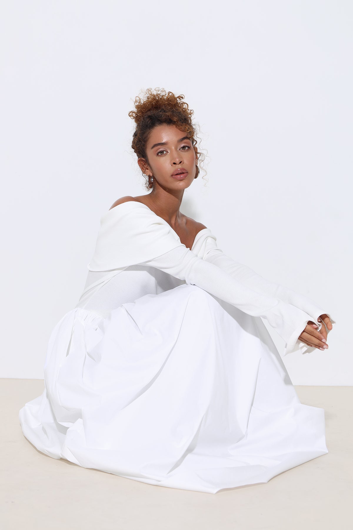 Aurena Long Sleeve Maxi White Dress