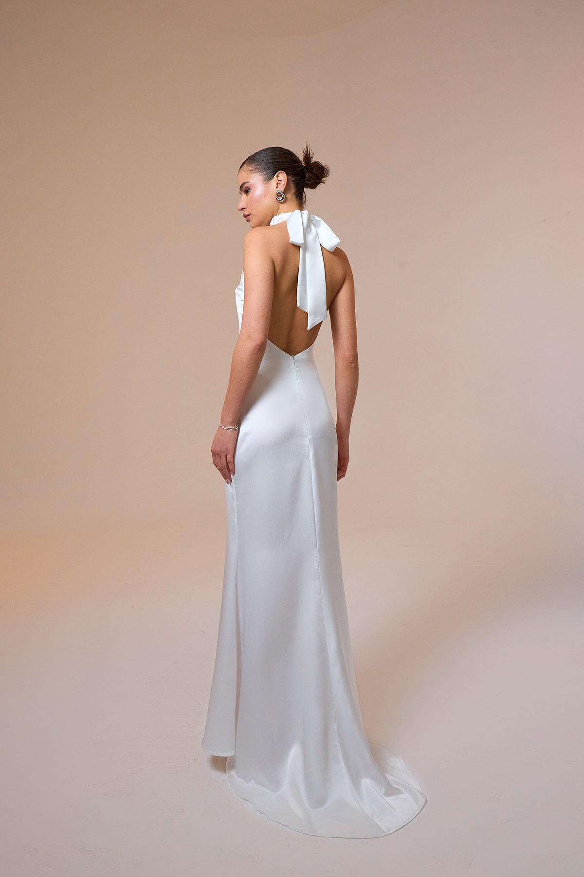 Halley Halter Yaka Uzun Saten Elbise