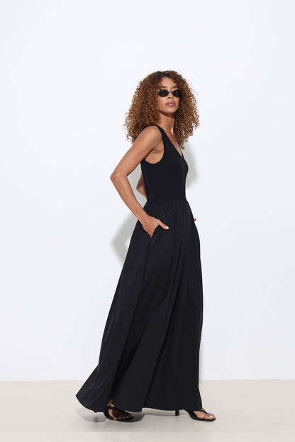 Noira Maxi Poplin Black Dress