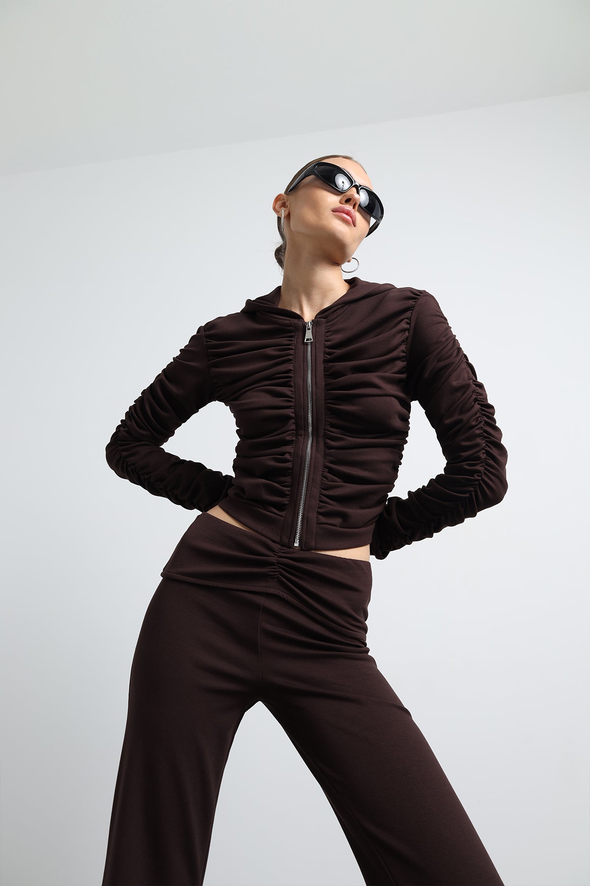 Bruno Kahverengi Büzgülü Sweatshirt