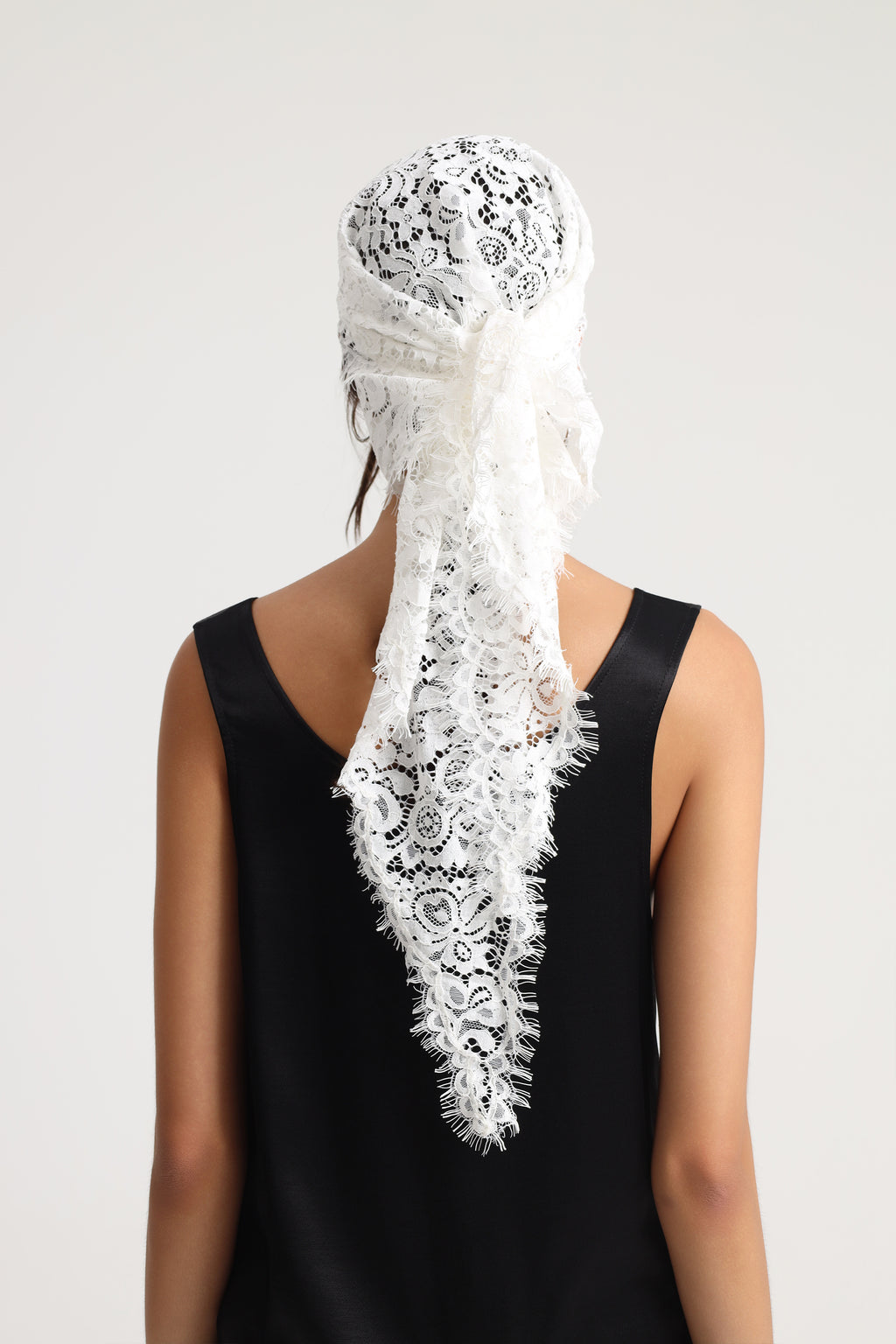 Lumia Beyaz Dantel Bandana Pareo