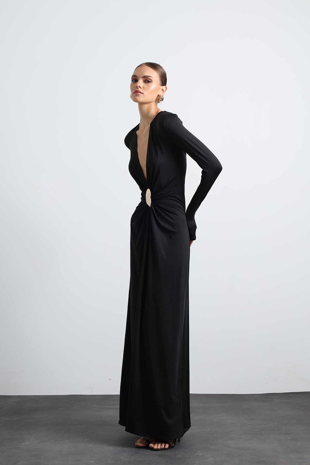 Sayora Long Sleeve Maxi Black Dress