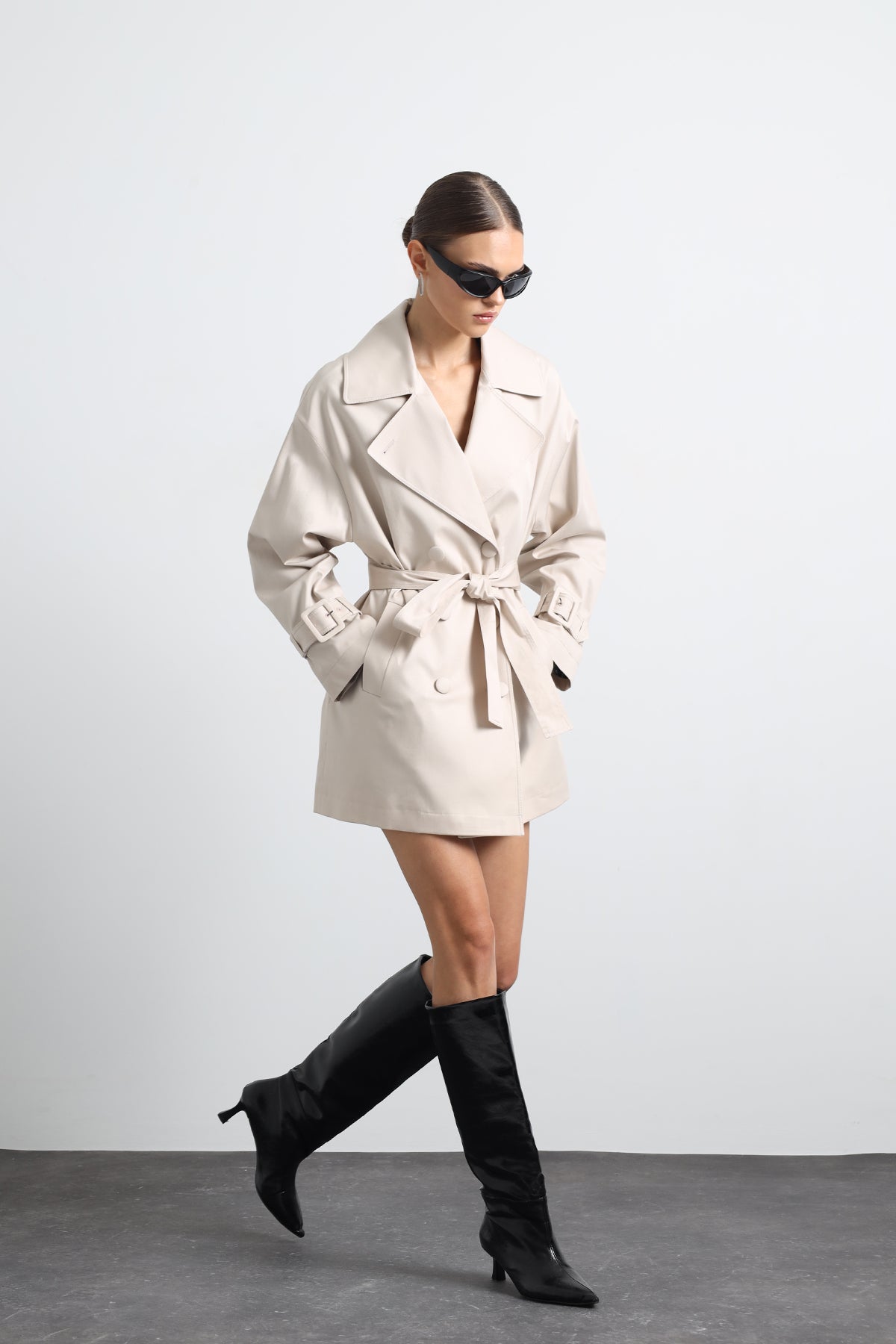 Serave Mini Beige Trench Coat