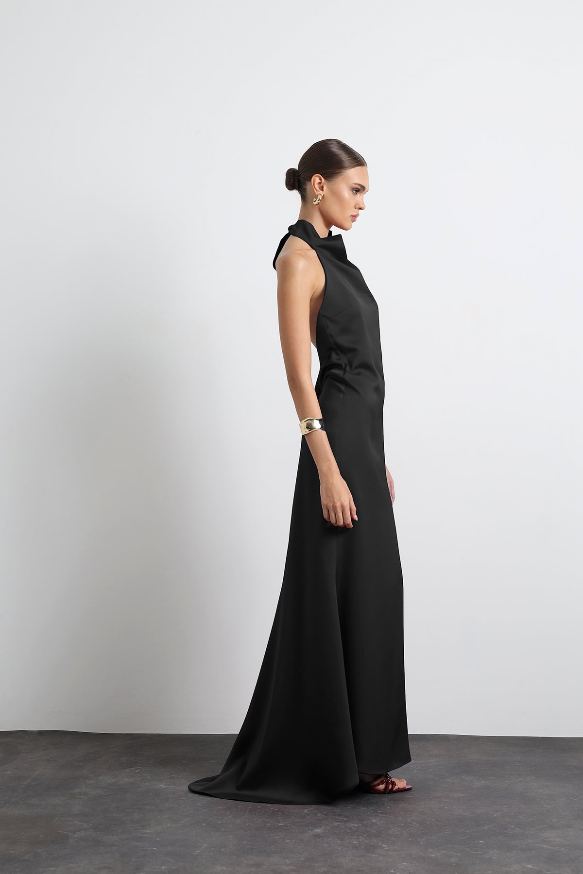 Halley Halter Neck Black Maxi Satin Dress Mozto Halley Halter Neck Black Maxi Satin Dress Mozto