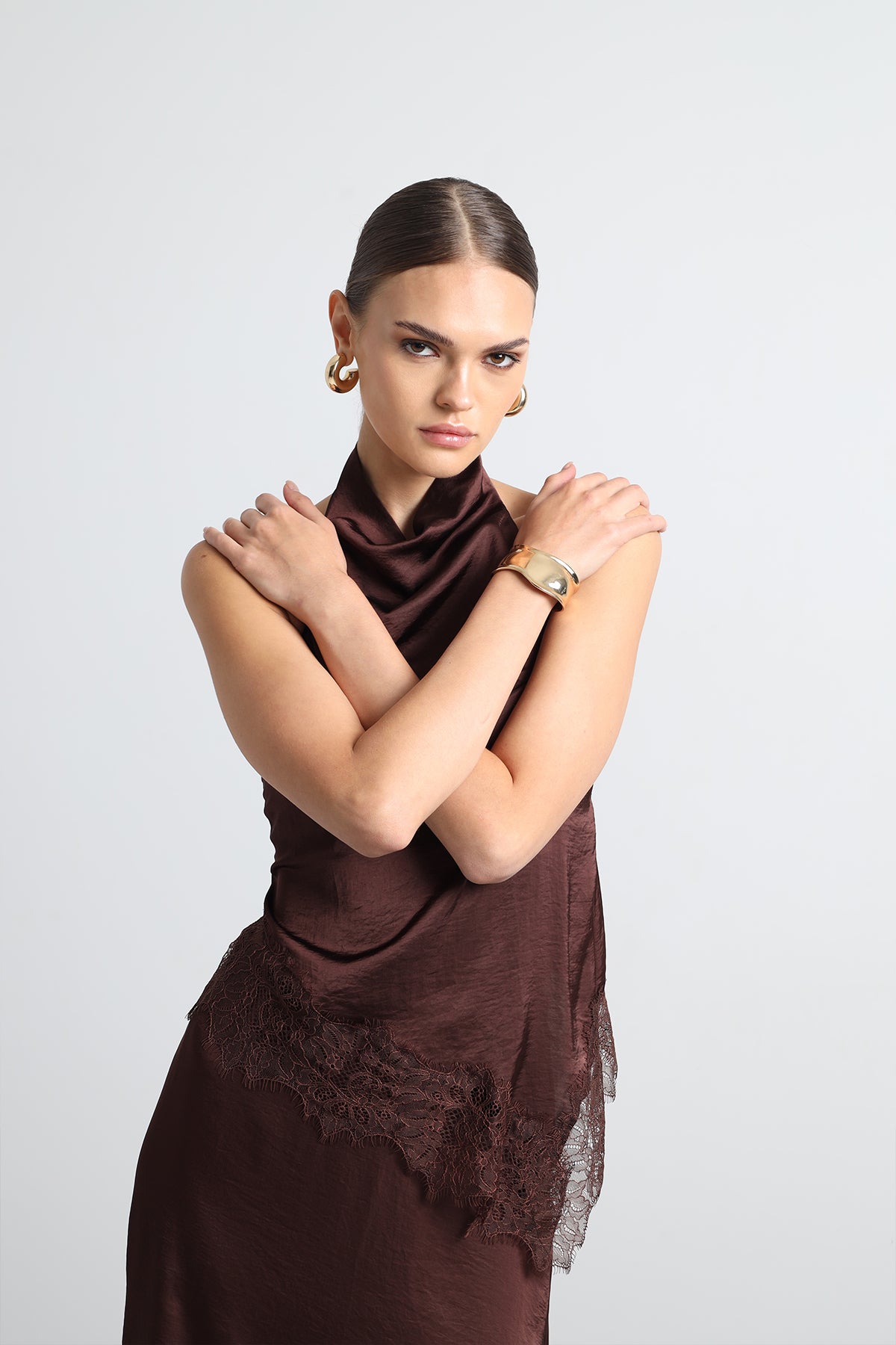 Veloria Halter Neck Lace Detailed Brown Top